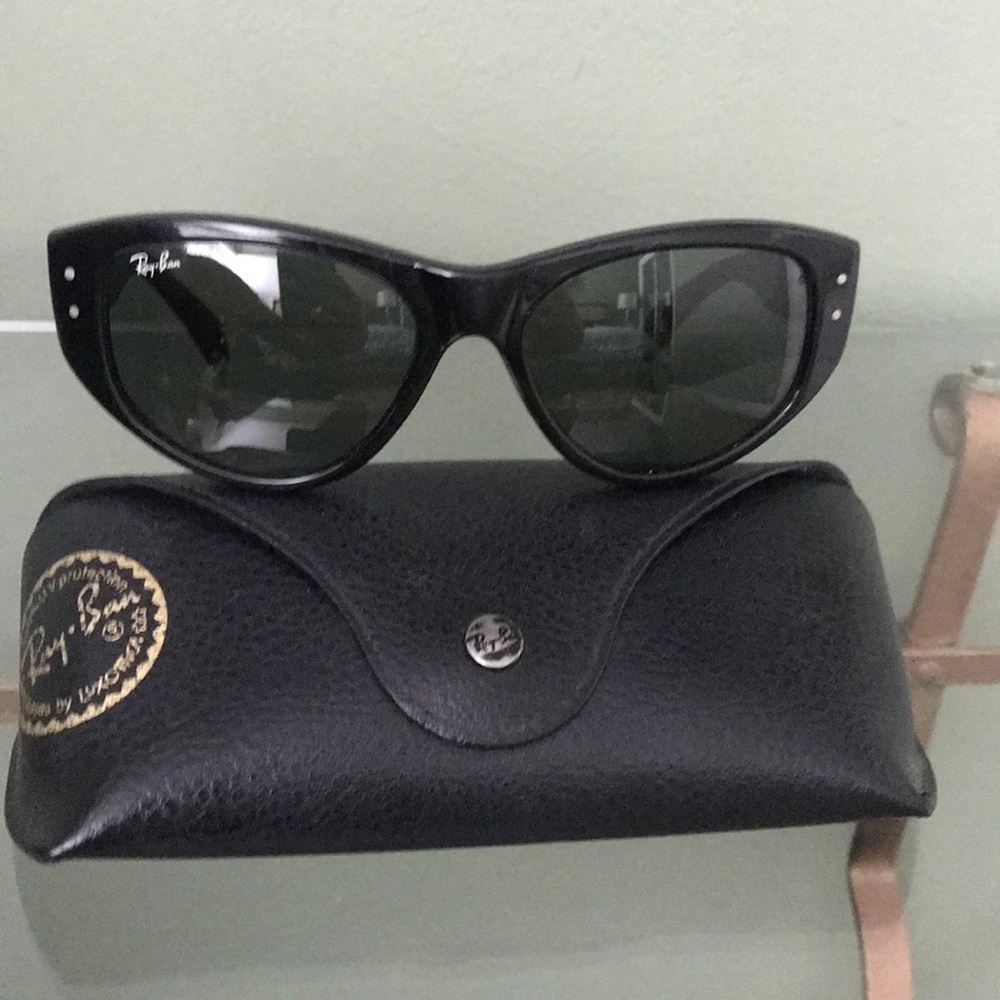 Authentic  Women’s Ray-Ban sunglasses